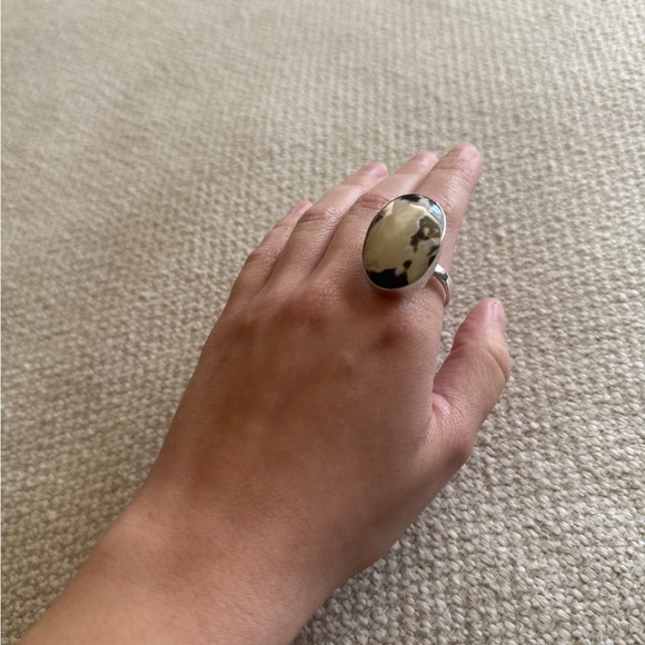 Jewelry - 925 Sterling Silver Mother of Pearl Adjustable Statement Ring